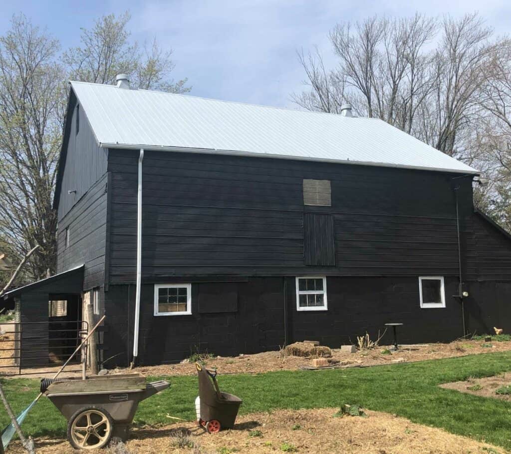 Best Barn Painting And Repair Service in Kitchener